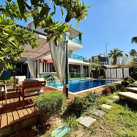 Villa Annabell1 With Swimming Pool And Jacuzzi, 3 Floors